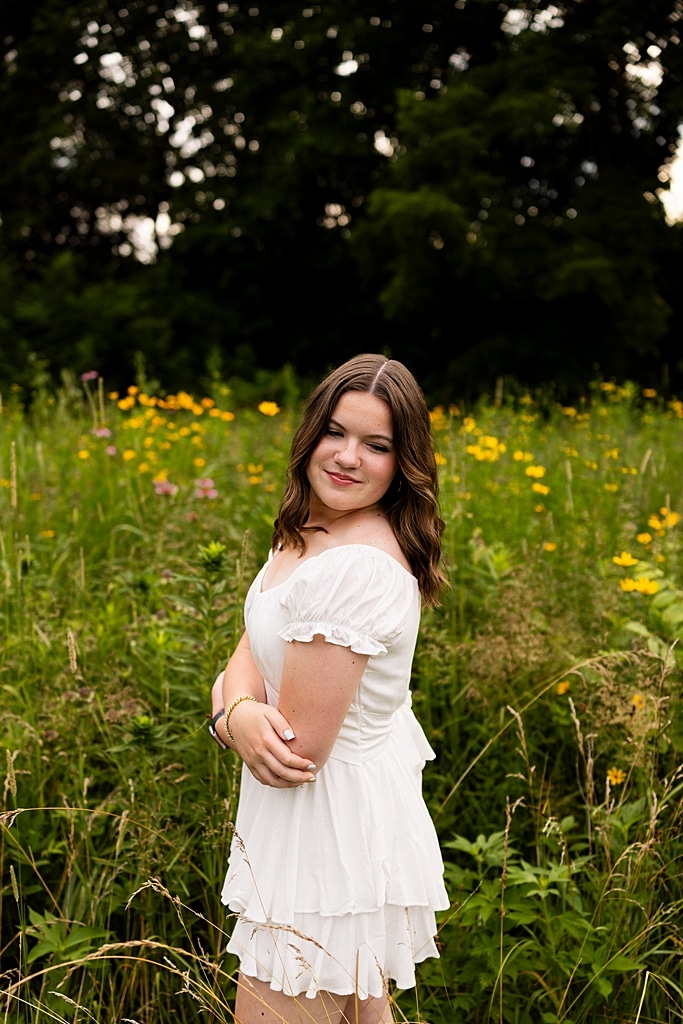 Large extended Family Photo session at Roosters Pumpkin Patch in Jonesburg Missouri